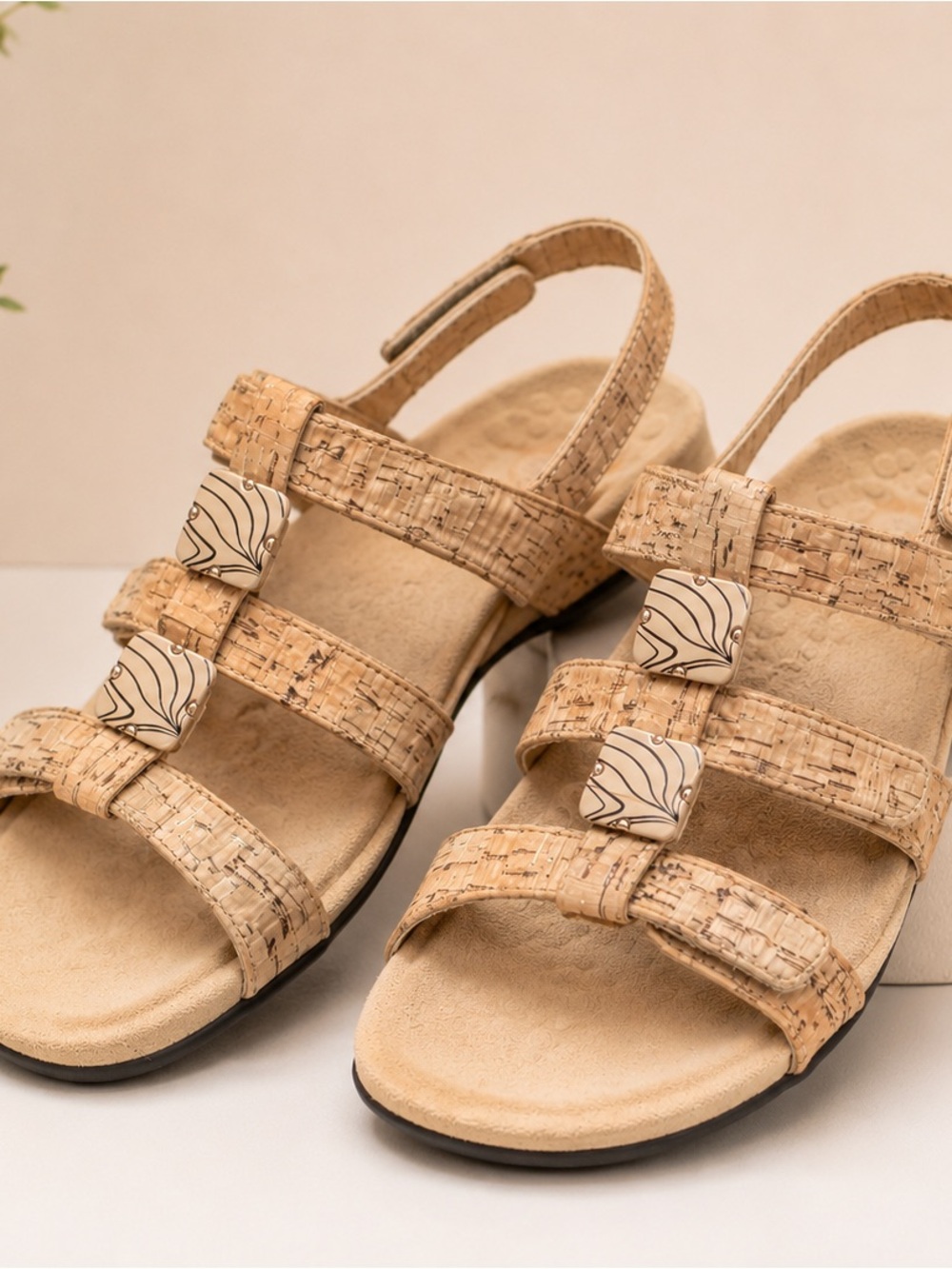 Vionic Amber Cork Print Orthotic Comfort Sandals Womens Size 7 EU 38 Travel